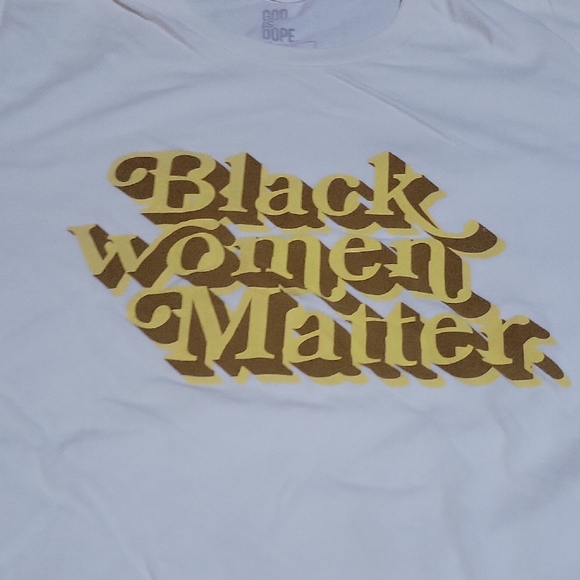 White T-Shirt with Gold and Brown Text Black women matter Mens Size XL - Picture 1 of 3